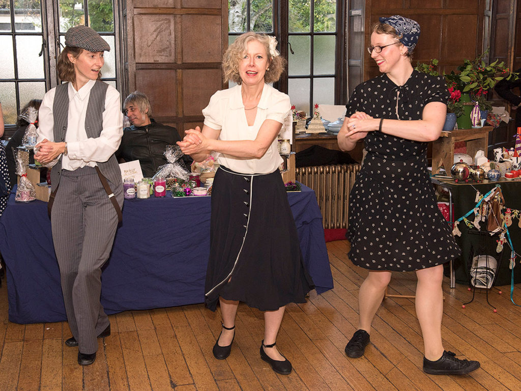 lind hoppers dancers at doyouvintage fair